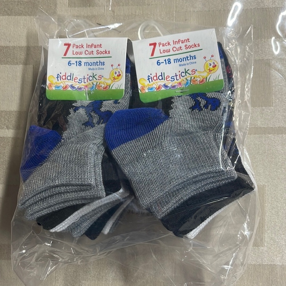 Fiddlesticks 14 Count of Infant Low Cut Socks